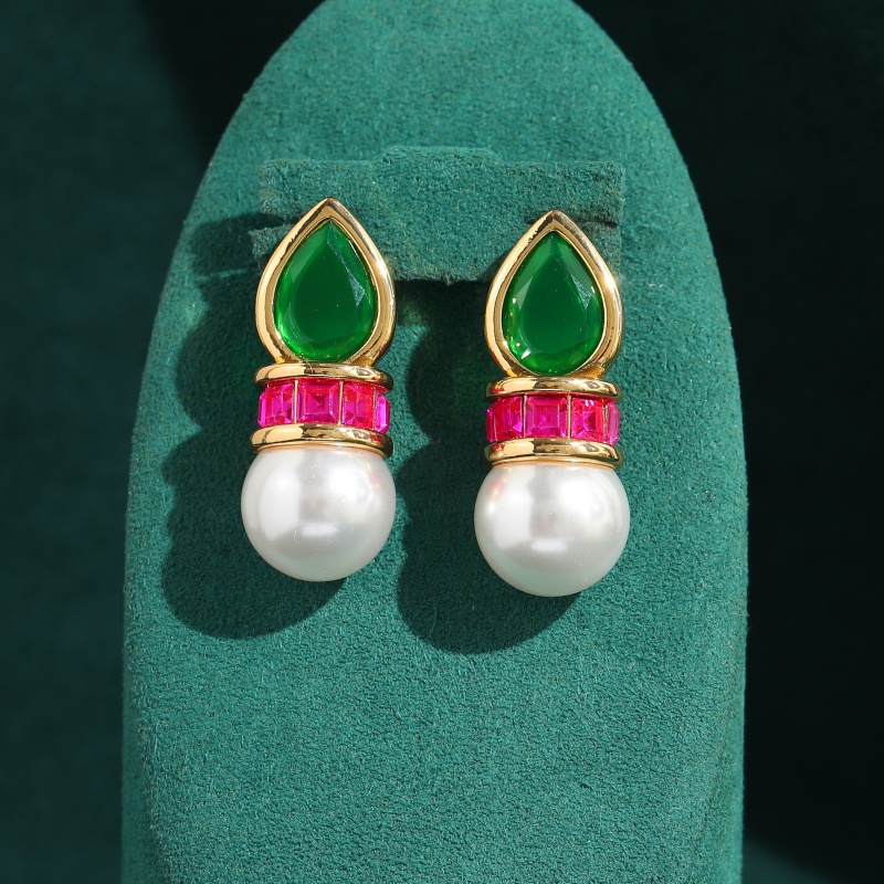 Vintage Fashion Jewelry Brands - أقراط زجاجية خضراء عتيقة الطراز مع
