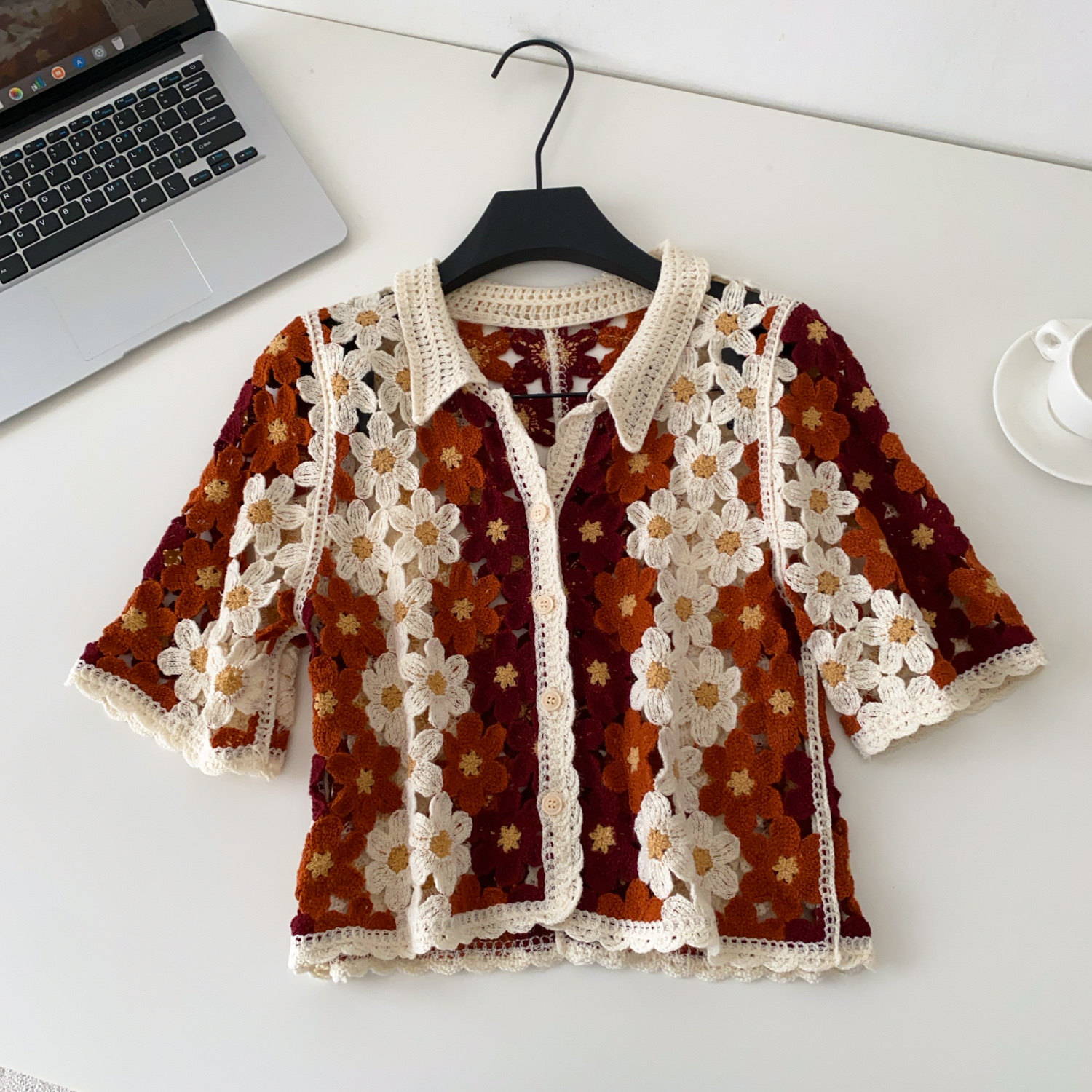 كارديجان نسائي مزين بالزهور من - مراجعة Crochet Top Boho وسعره