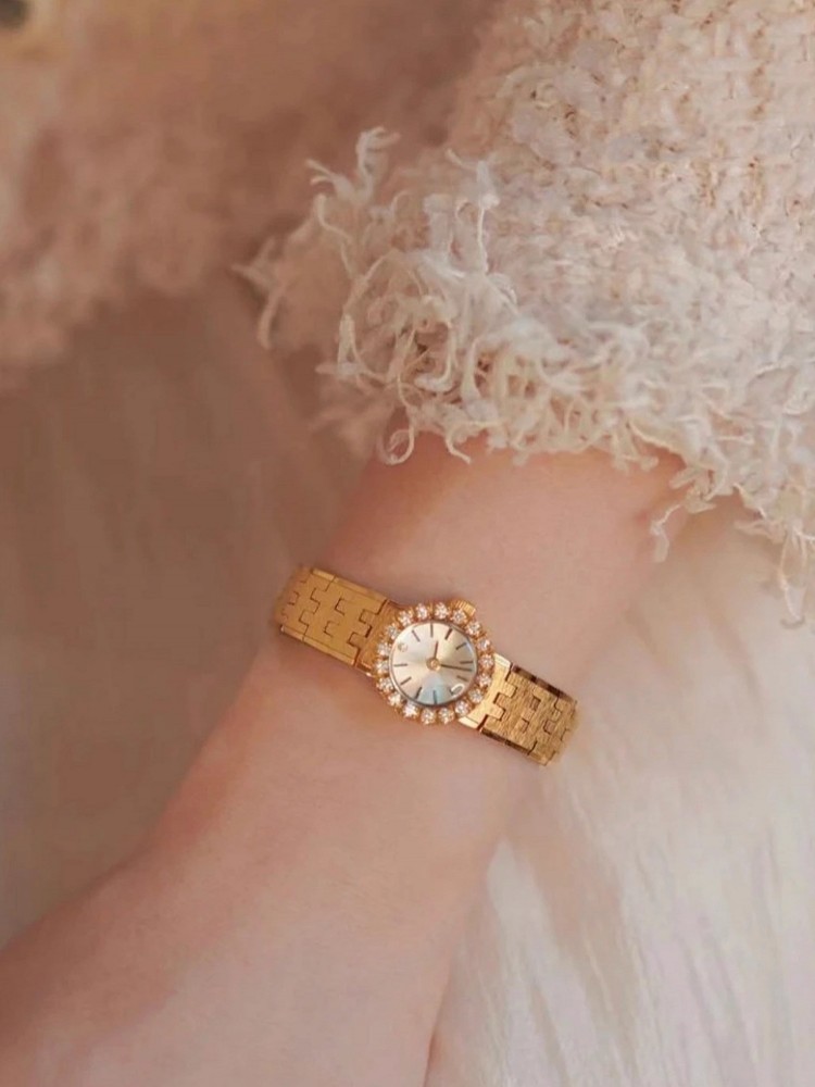 ساعة كوارتز نسائية كلاسيكية مط - مراجعة Vintage Fashion Ideas وسعره