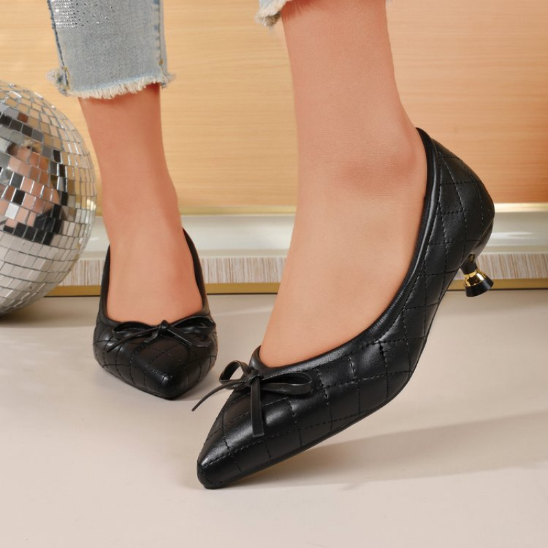 كعب كيتن مدبب مقدمه فيونكه فين - مراجعة Vintage Fashion Ladies وسعره