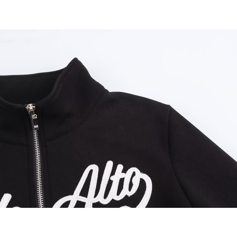 طقم رياضي اسكواش أسود نسائي غي - مراجعة Varsity Jacket Wool وسعره