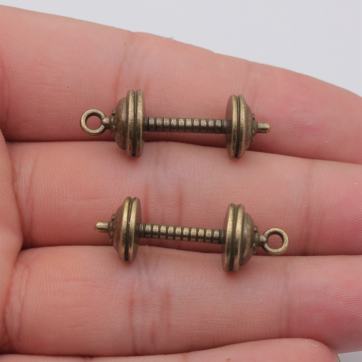 قلادة على شكل دمبل من سبيكة ال - مراجعة Vintage Fashion Jewelry Necklaces وسعره